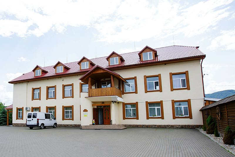 Бассейны и спа. Сколько стоит отдых на термальных водах Закарпатья осенью